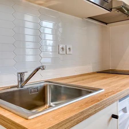 One-bedroom Flat - Floor, Batignolles Διαμέρισμα Παρίσι