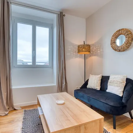 One-bedroom Flat - Floor, Batignolles Διαμέρισμα