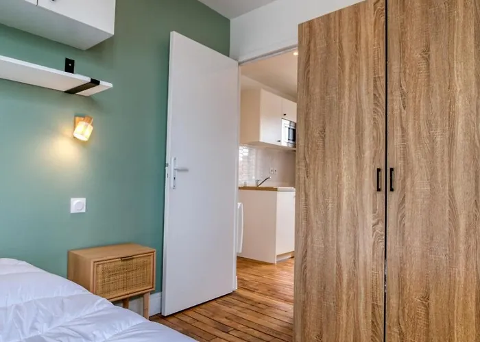 On Last Floor - Batignolles *