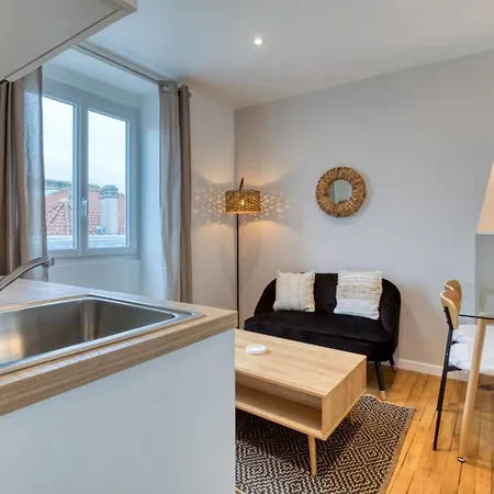 Апартаменты On Last Floor - Batignolles *
